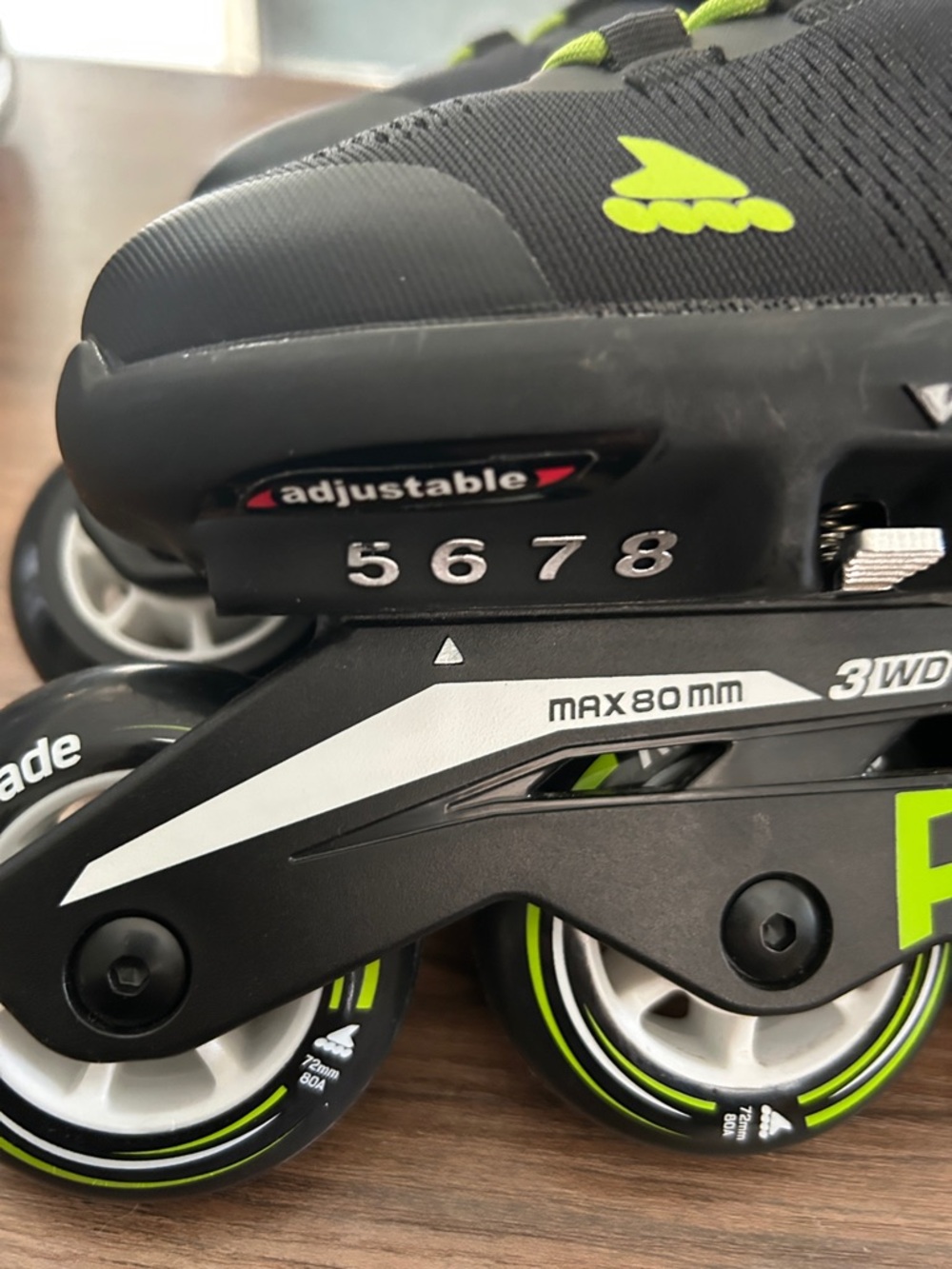 Rollerblade Microblade Inline Skate for Boys Adj. Size 5-8 - Picture 5 of 9